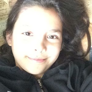 Meet your Posher, Chloe